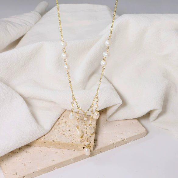 Wholesale Women's Natural Freshwater Pearl Copper Necklace With Geometric Pattern And Electroplating Treatment Minimalist Style