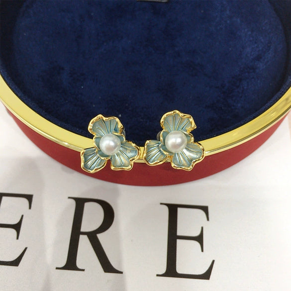 Wholesale Women's Natural Freshwater Pearl Earrings In Flat Round And Bun Round Shapes 18K Goldfilled S925 Sterling Silver