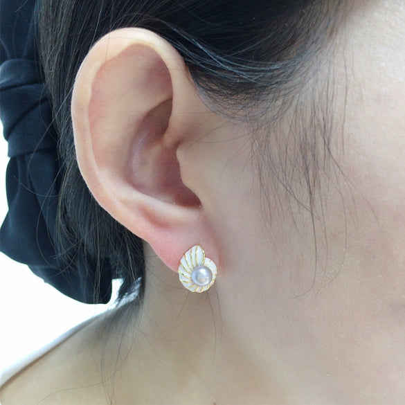 Wholesale Women's Natural Freshwater Pearl Earrings In Oblate Shape S925 Sterling Silver And 18K Goldfilled