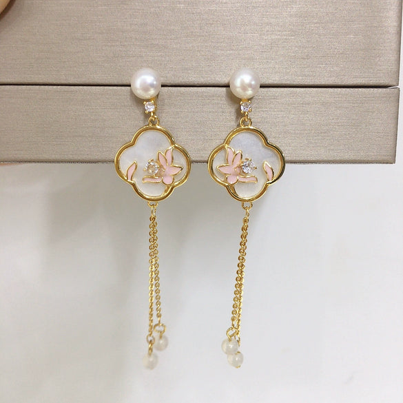 Wholesale Women's Natural Freshwater Pearl Earrings In S925 Sterling Silver With Round Shape