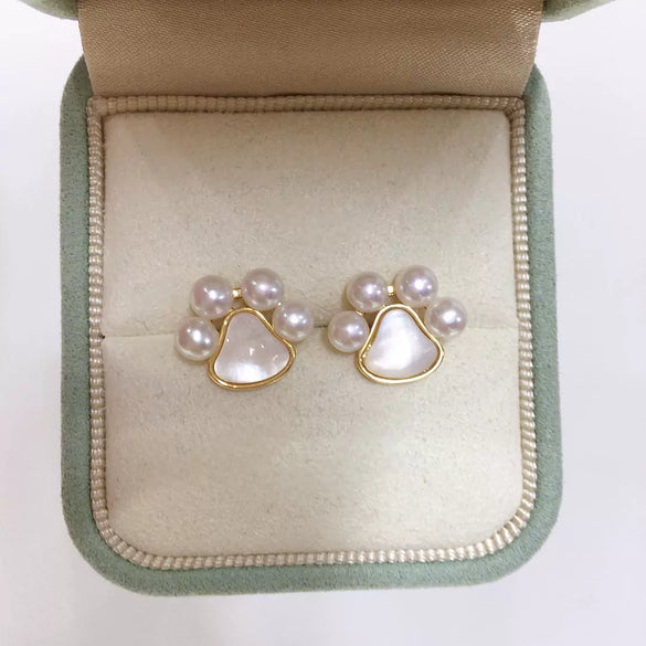 Wholesale Women's Natural Freshwater Pearl Earrings With Cat Claw Design And Oblate Shape