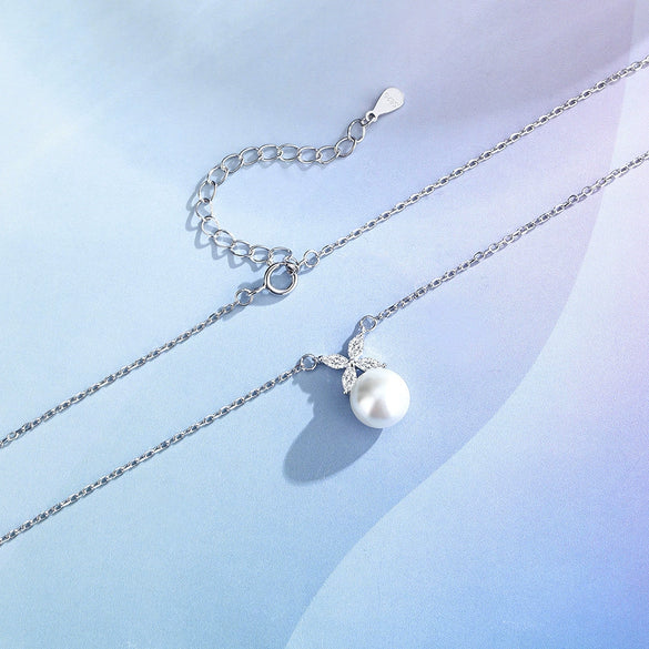 Wholesale Women's Natural Freshwater Pearl Pendant Necklace S925 Sterling Silver Fourleaf Clover Geometric Simple Electroplated