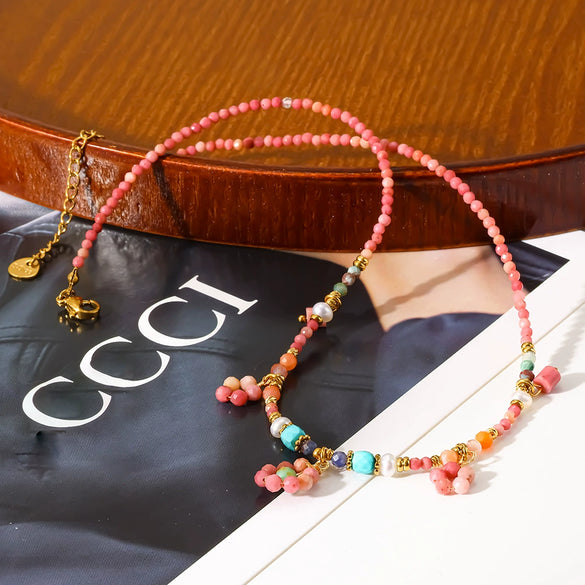 Wholesale Women's Natural Stone And Stainless Steel Flowershaped Pendant Beaded Necklace With Pvd Furnace Vacuum Real Gold Plating