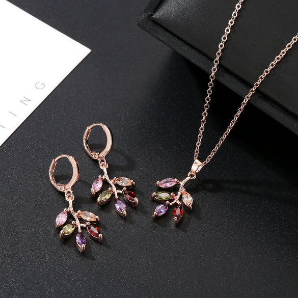 Wholesale Women's Natural Style Copper Jewelry Set With Plant Flowers Pattern Zircon Pendant Necklace And Earrings And Diamond Design Ochain