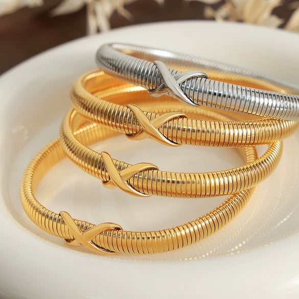 Wholesale Women's Niche Fashion Joker Spring Bracelet Jewelry 316L Stainless Steel 18K Gold Plated