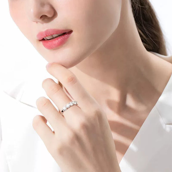 Wholesale Women's Niche Geometric Moissanite Ring S925 Sterling Silver Electroplated