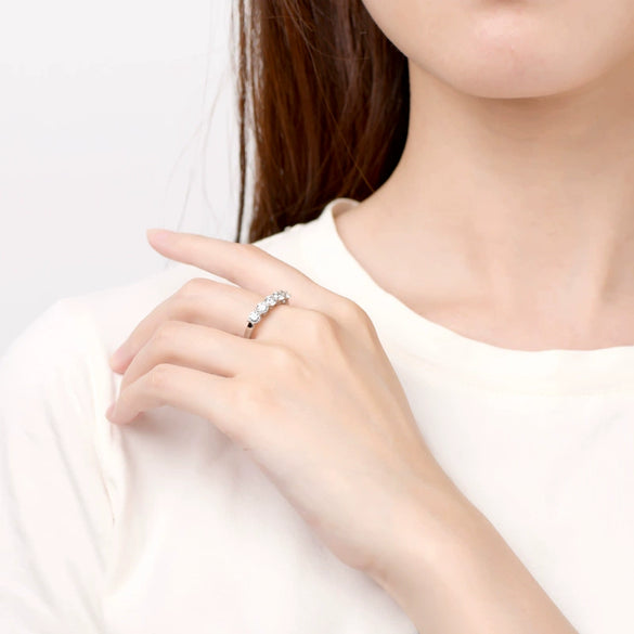 Wholesale Women's Niche Geometric Moissanite Ring S925 Sterling Silver Electroplated