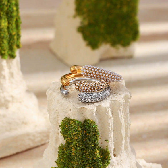 Wholesale Women's Niche Geometric Stainless Steel Openended Ring With Water Drop Shape Microinlaid Pearls And White Diamonds Pvd Furnace Vacuum Real Gold Plated