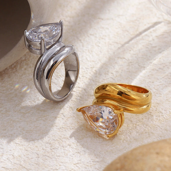 Wholesale Women's Niche Style Geometric Stainless Steel 18K Gold Electroplated Ring Hand Jewelry