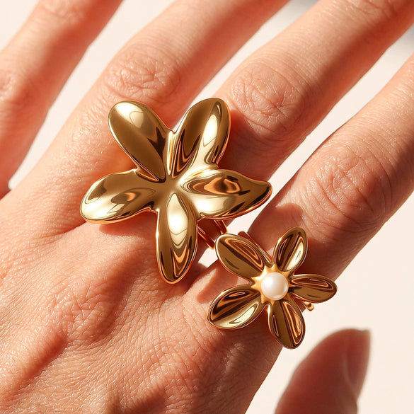 Wholesale Women's Niche Style Stainless Steel Flower Electroplated Ring Jewelry