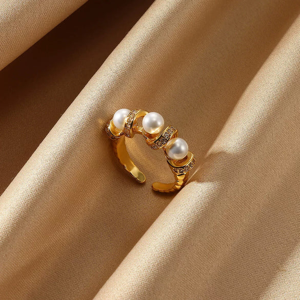 Wholesale Women's Open Ring With Small Flower Geometric Design Copper Pearl Zircon Electroplated