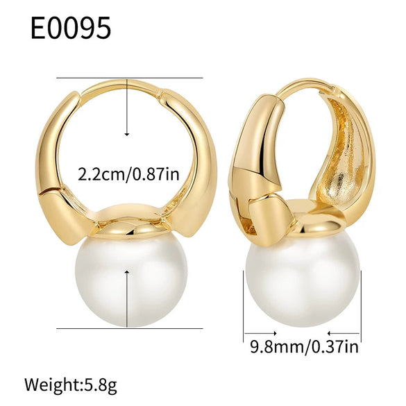 Wholesale Women's Pearl Earrings With Geometric Design And Electroplating Treatment French Retro Simple Style