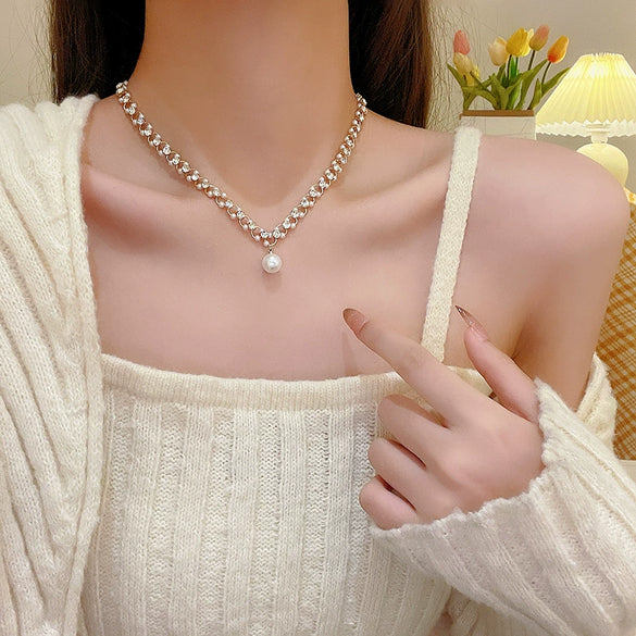 Wholesale Women's Pearl Necklace Copper Material Geometric Style Electroplating Accessories