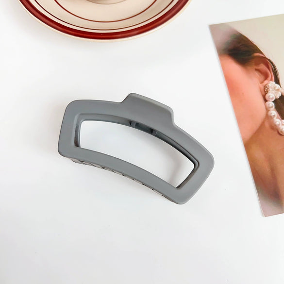 Wholesale Women's Plastic Resin Geometric Handmade Hair Grab Clips