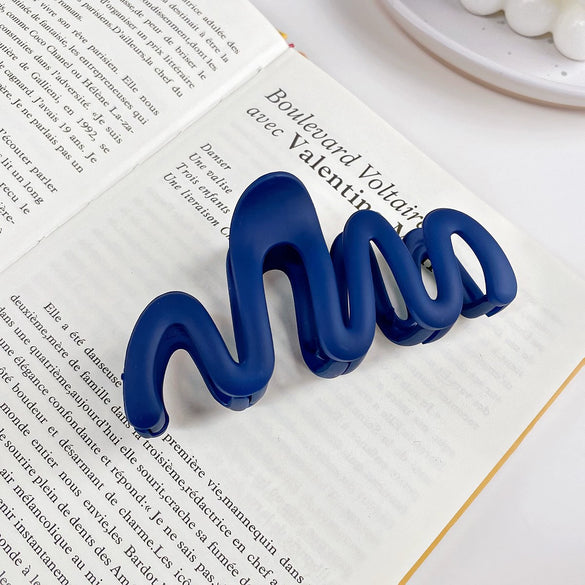 Wholesale Women's Plastic Resin Geometric Handmade Hair Grab Clips
