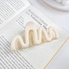 Wholesale Women's Plastic Resin Geometric Handmade Hair Grab Clips