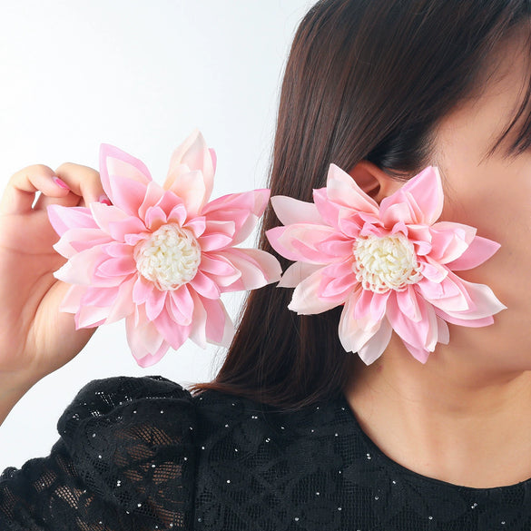 Wholesale Women's Plastic Resin Hand Knitted Flower Multilayered Exaggerated Earrings