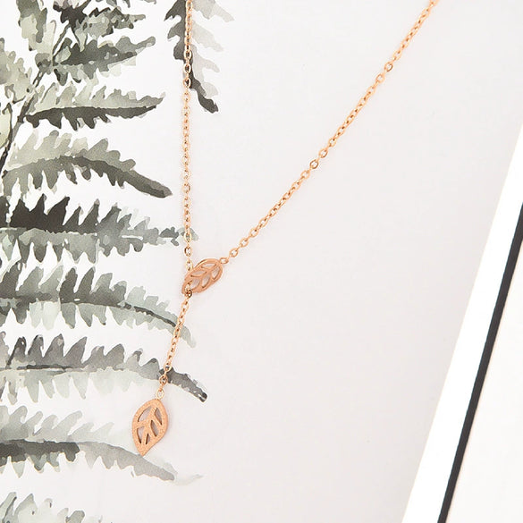 Wholesale Women's Pull Adjustable Frosted Leaves Titanium Steel Rose Gold Clavicle Necklace With O Chain