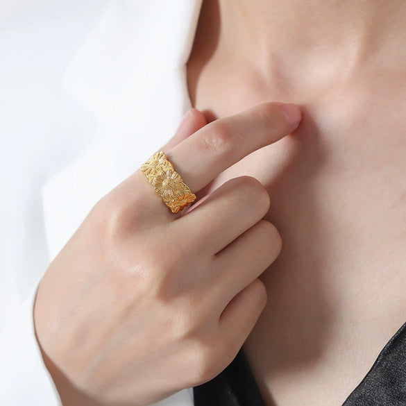 Wholesale Women's Relief Geometric Open Ring In Titanium Steel With 18K Gold Electroplated Non Fading Niche Design