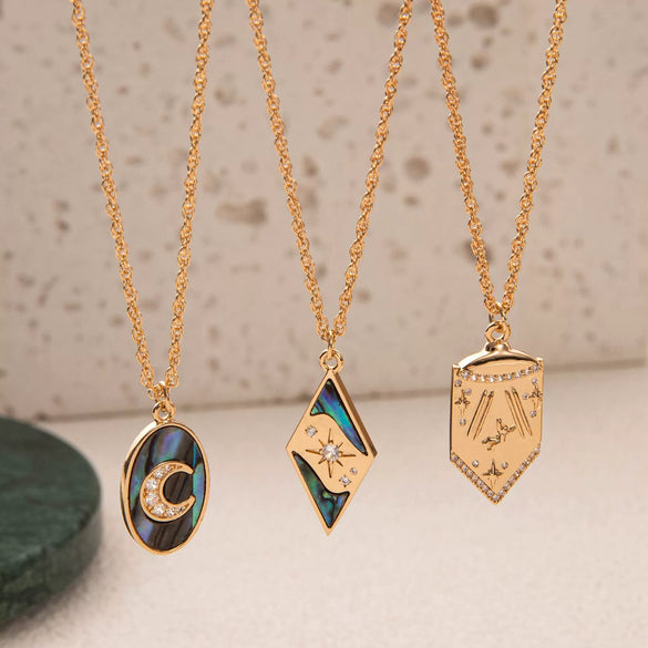 Wholesale Women's Retro Copper Necklace With Star And Geometric Pattern And Electroplating Design