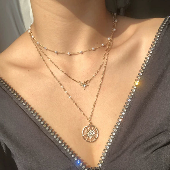 Wholesale Women's Retro Creative Simple Multilayer Clavicle Chain With Sun Pendant Alloy Material Geometric Pattern Electroplating Treatment