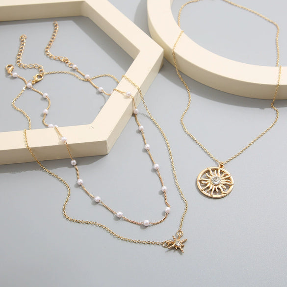 Wholesale Women's Retro Creative Simple Multilayer Clavicle Chain With Sun Pendant Alloy Material Geometric Pattern Electroplating Treatment
