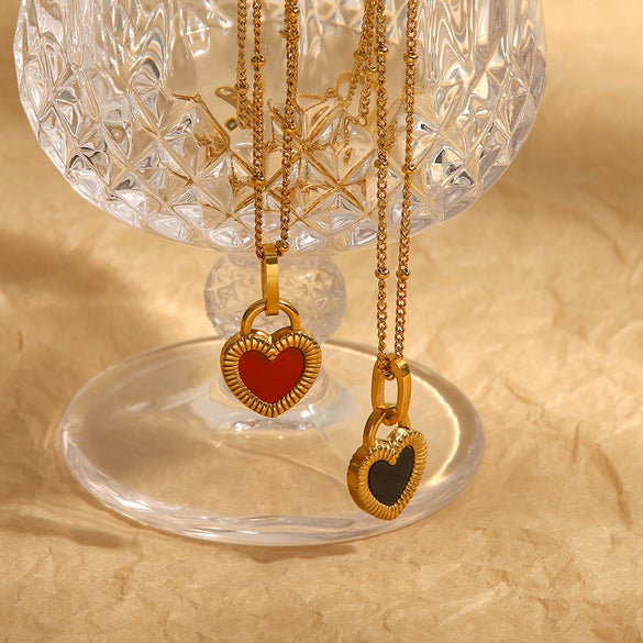 Wholesale Women's Retro Doublesided Love Necklace In Stainless Steel With Geometric Design And Electroplating