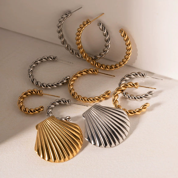 Wholesale Women's Retro Elegant Fanshaped Geometric Stainless Steel Electroplated Earrings Jewelry