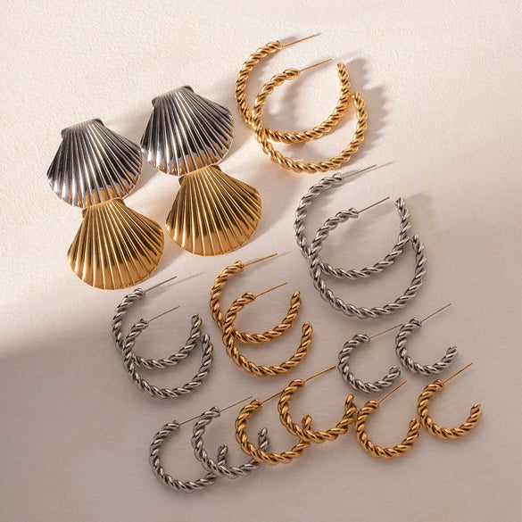 Wholesale Women's Retro Elegant Fanshaped Geometric Stainless Steel Electroplated Earrings Jewelry