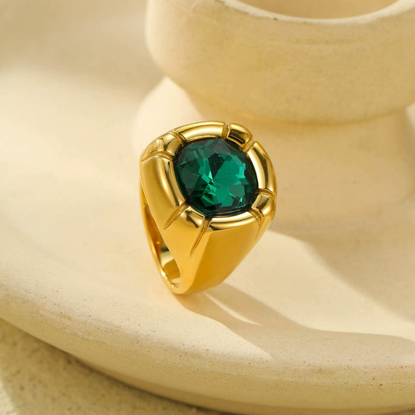 Wholesale Women's Retro Fashion Geometric Stainless Steel Ring With Electroplating Treatment