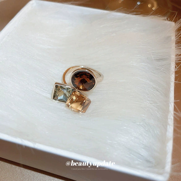 Wholesale Women's Retro Fashion Square Circle Opening Finger Ring Copper Material With Real Gold Electroplated And Geometric Zircon Design