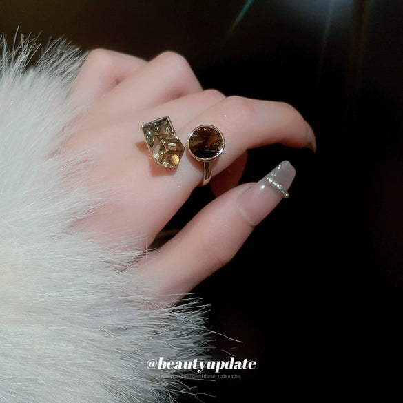 Wholesale Women's Retro Fashion Square Circle Opening Finger Ring Copper Material With Real Gold Electroplated And Geometric Zircon Design