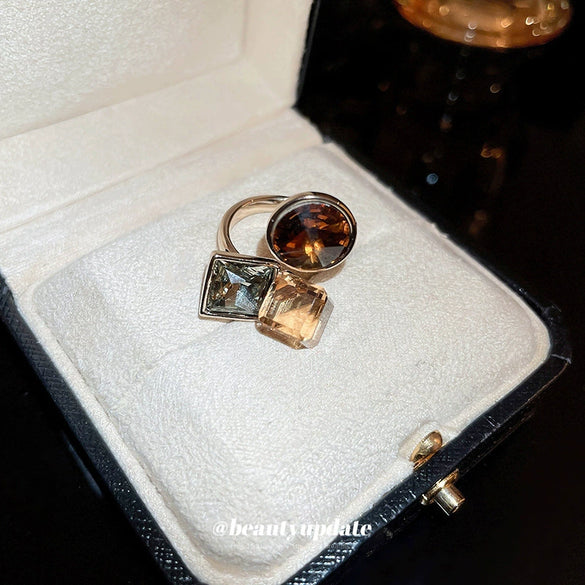 Wholesale Women's Retro Fashion Square Circle Opening Finger Ring Copper Material With Real Gold Electroplated And Geometric Zircon Design