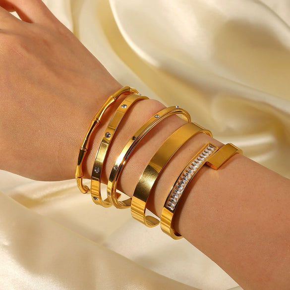 Wholesale Women's Retro Fashion Zircon Open Bracelet In Geometric Pattern 18K Gold Electroplated Titanium Steel