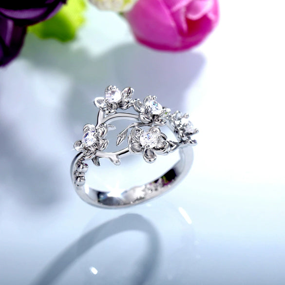 Wholesale Women's Retro Flower Zircon Copper Ring