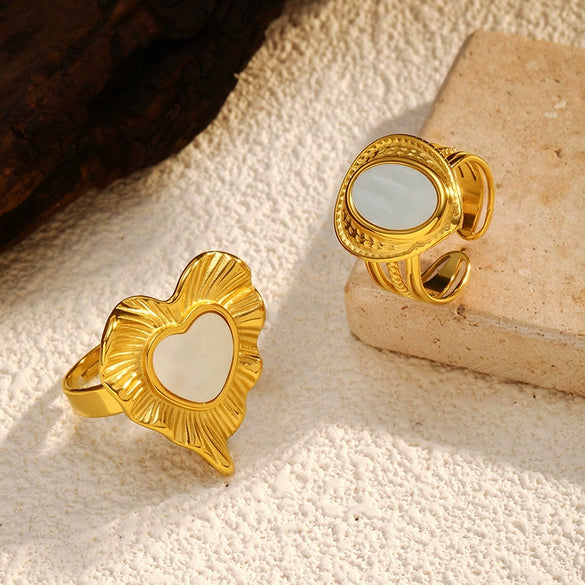 Wholesale Women's Retro Geometric Heart Shape Stainless Steel Electroplated Ring