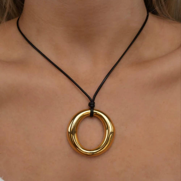 Wholesale Women's Retro Geometric Heartshaped Stainless Steel Wax Rope Chain Pvd Furnace Vacuum Real Gold Plated Pendant Necklace