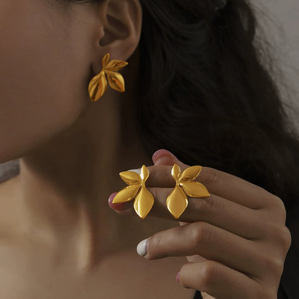 Wholesale Women's Retro Geometric Imitation Pearl Inlaid 316L Stainless Steel Goldplated Earrings