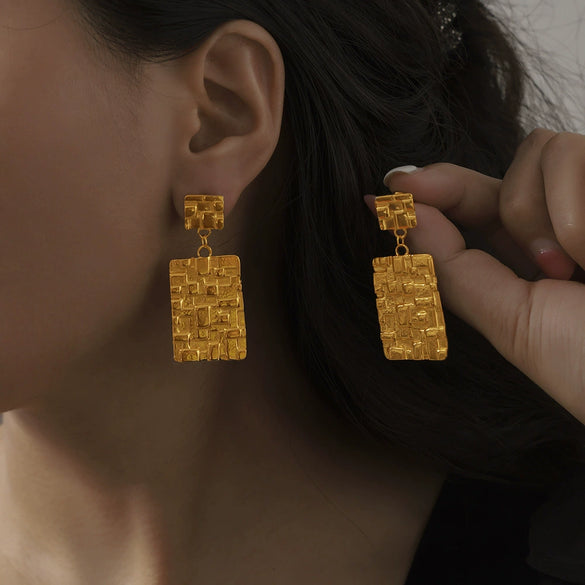 Wholesale Women's Retro Geometric Imitation Pearl Inlaid 316L Stainless Steel Goldplated Earrings