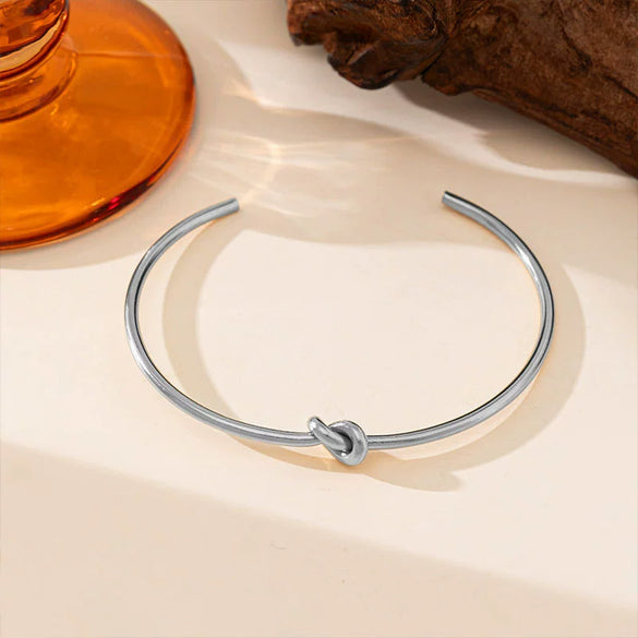 Wholesale Women's Retro Geometric 18K Gold Plated Titanium Steel Open Knotted Bracelet