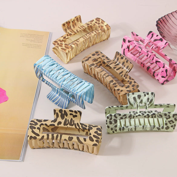 Wholesale Women's Retro Geometric Leopard Print Hair Claw Clip With Printing Process