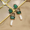 Wholesale Women's Retro Geometric Natural Pearl Earrings With Electroplating Design