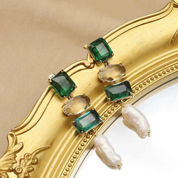 Wholesale Women's Retro Geometric Natural Pearl Earrings With Electroplating Design