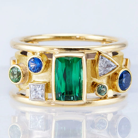 Wholesale Women's Retro Geometric Pattern Copper Ring Inlaid With Green Zircon