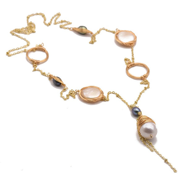 Wholesale Women's Retro Geometric Pearl Necklace With Freshwater Pearl Pendant And High End Cross Chain