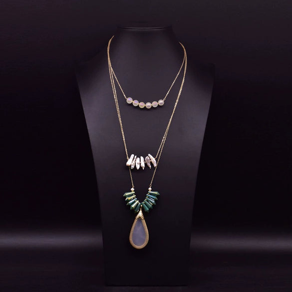 Wholesale Women's Retro Geometric Pearl Necklace With Freshwater Pearl Pendant And High End Cross Chain