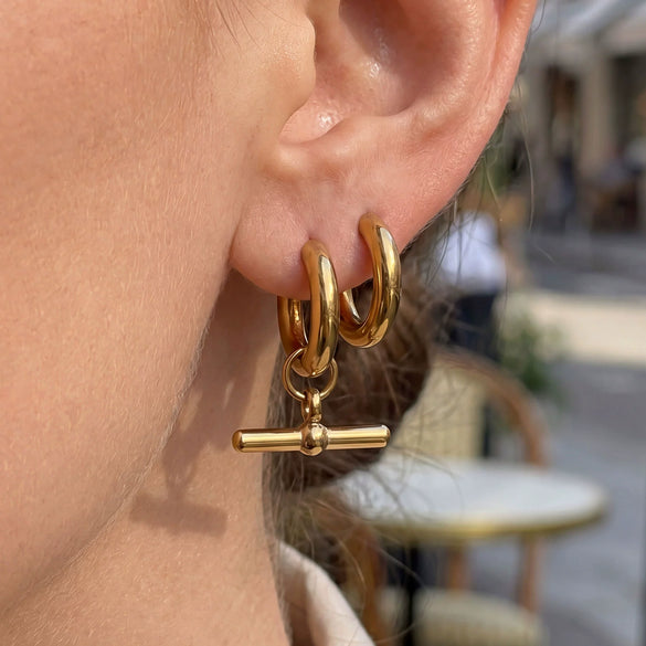 Wholesale Women's Retro Geometric T Shaped Stainless Steel Earrings With Gold Tone Electroplating