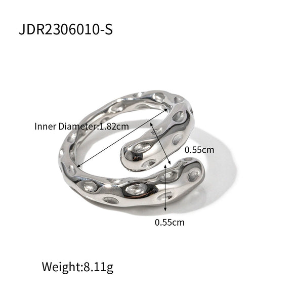 Wholesale Women's Retro Hammer Open Ring Fashion Elegant Titanium Steel Bracelet In Steel Color With Geometric Pattern And 18K Gold Electroplating