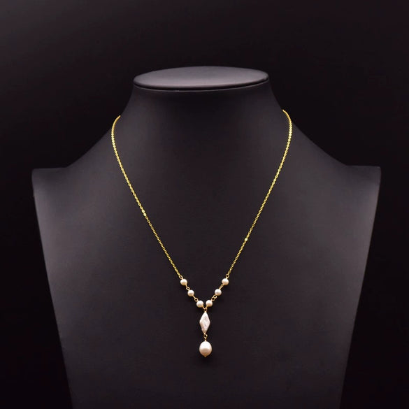 Wholesale Women's Retro Highend Freshwater Pearl Geometric Style Necklace With Electroplating And Regular Chain