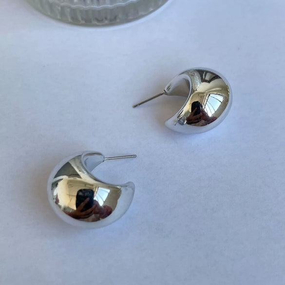 Wholesale Women's Retro Highend Hollow Geometric Copper Goldplated Hoop Earrings